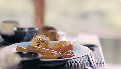 名勝を眺めるご朝食