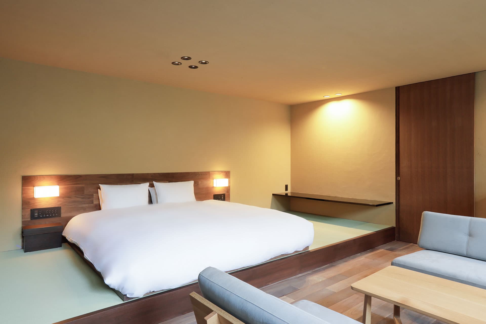 New wing: 203 — Garden-view open-air bath with tatami space