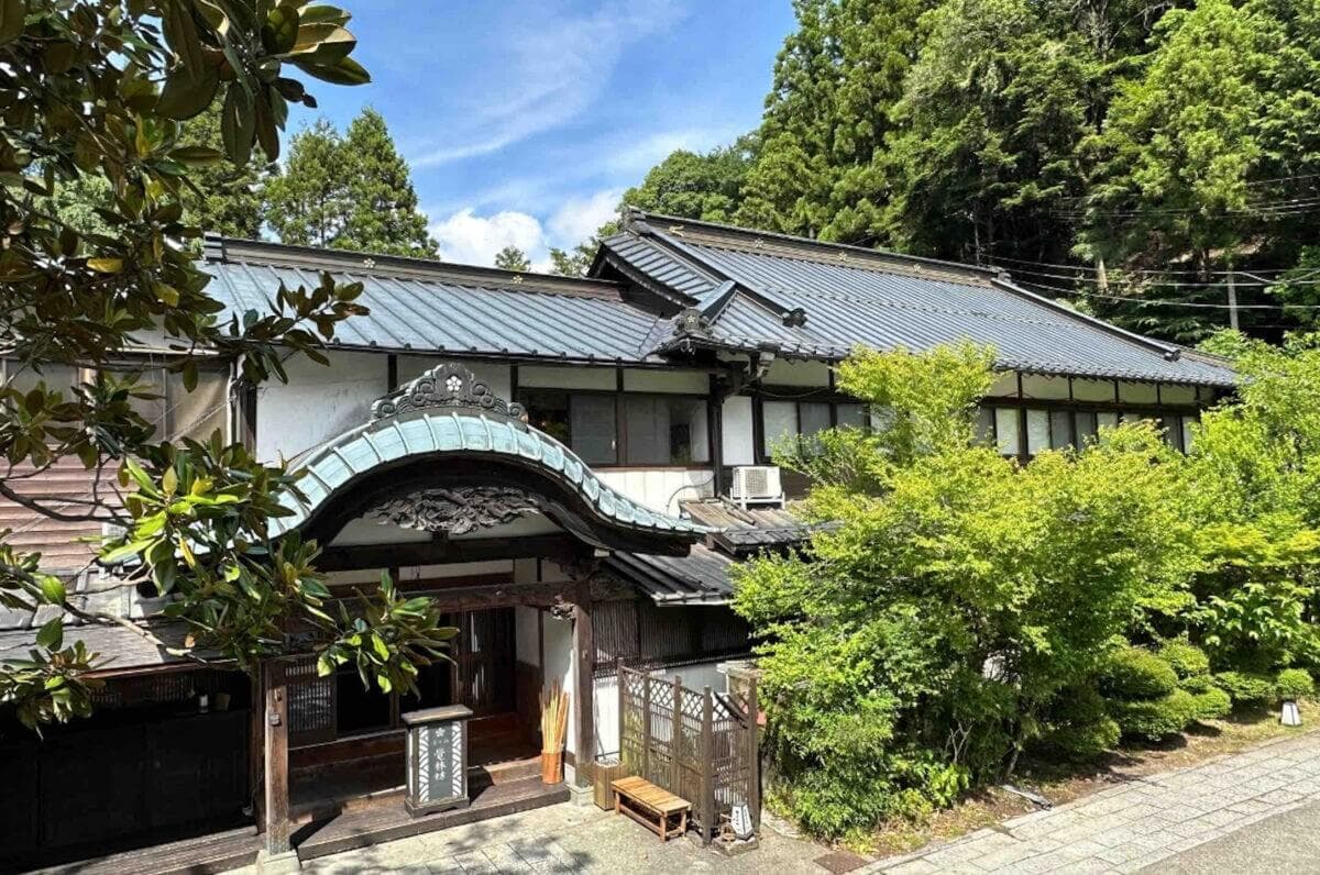 本館『行学院 覚林坊』宿坊・旅館