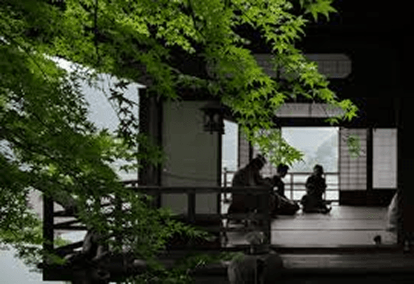 不老庵 にて地元の茶人によるお呈茶でのおもてなし